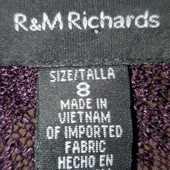 Sleeveless Dress with Shawl - Picture 5 of 8